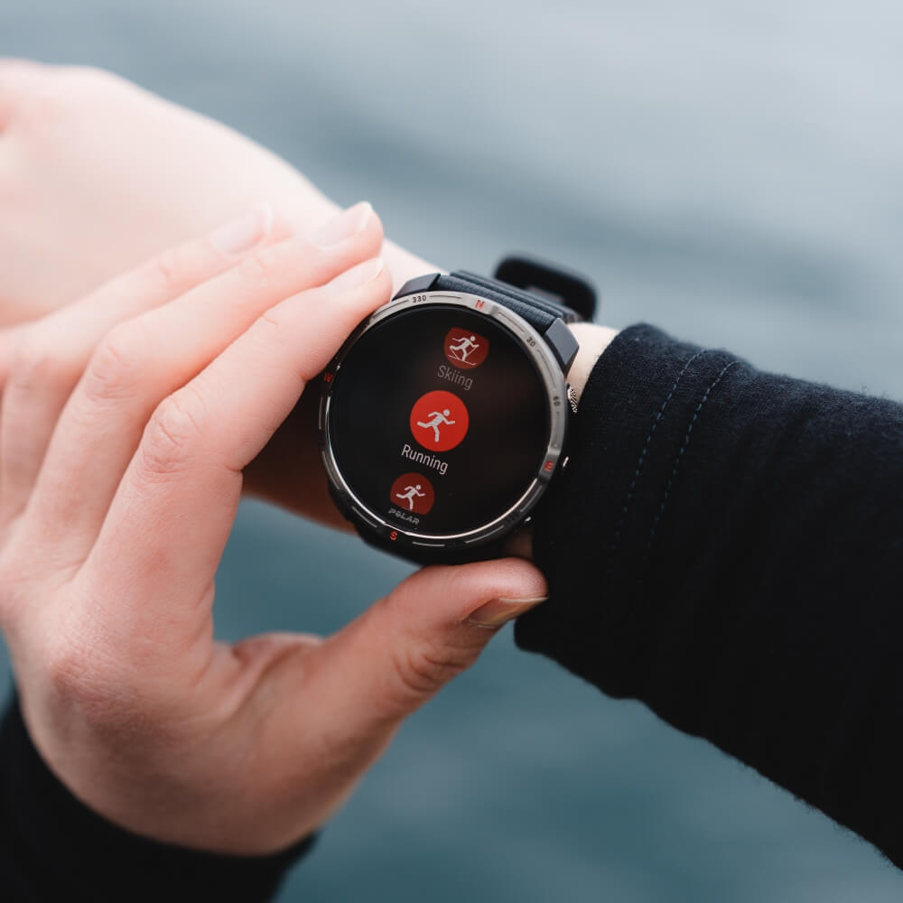 POLAR Grit X2 Schwarz Advanced AMOLED Outdoor Multisportuhr S-L bei CardioZone online kaufen