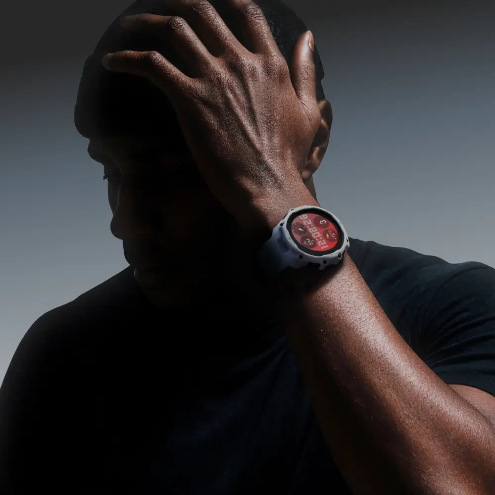 POLAR Street X Snow White Urban Sports Watch mit Amoled Display